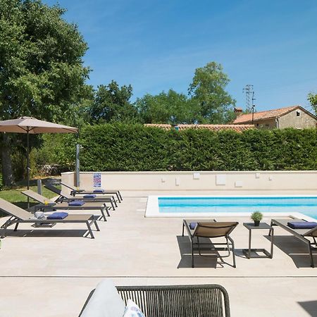 Villa Del Sol With Large Garden Perfect For Families Labin  Exterior photo